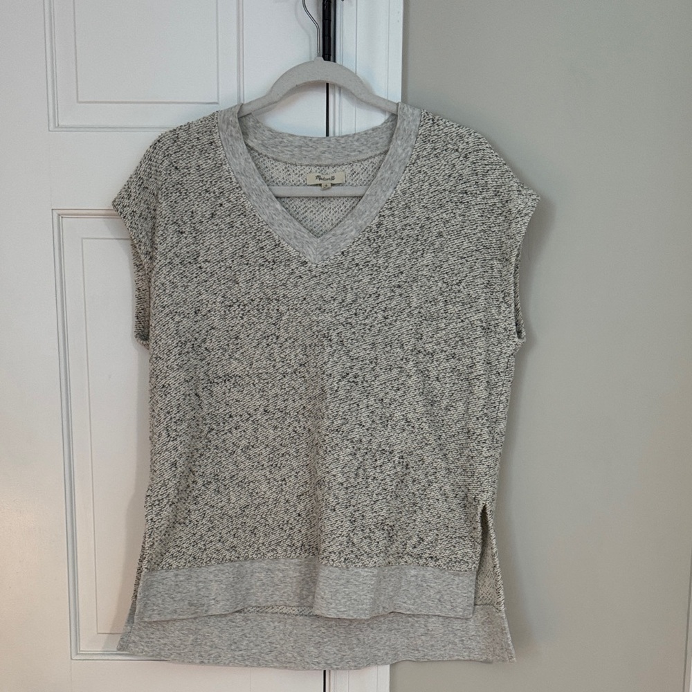 Madewell Gray V-Neck Sleeveless Sweatshirt